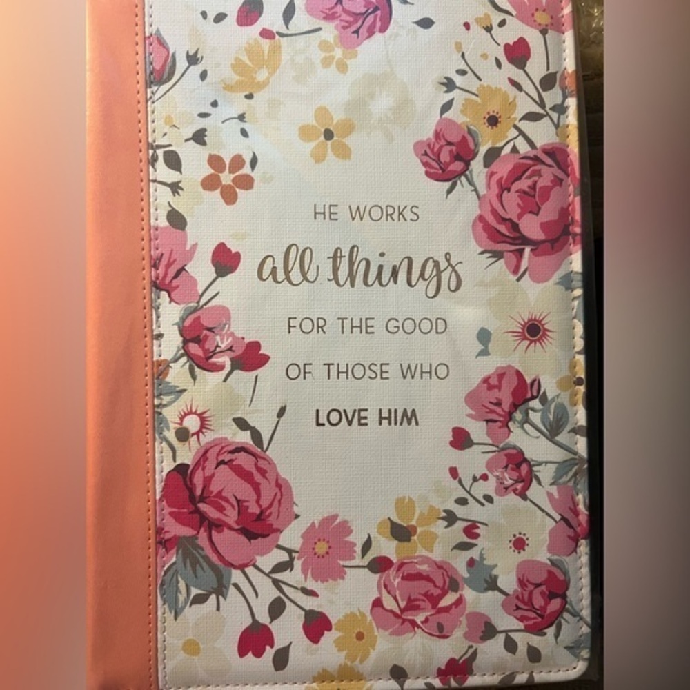 Coral Floral Inspirational Study Bible with Zippered Cover NWT - Picture 1 of 3